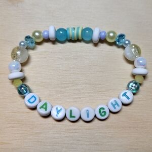 Daylight- Taylor Swift Friendship Bracelet, Size 6"